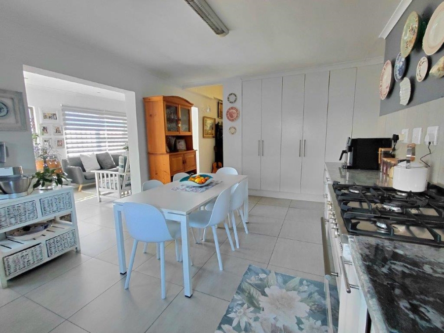 5 Bedroom Property for Sale in Winslow Western Cape